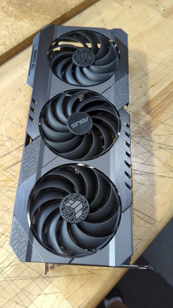 Graphics Card 24Gb Gddr6X - BH PENAWARAN TERBAIK UNTUK PARTS Kartu